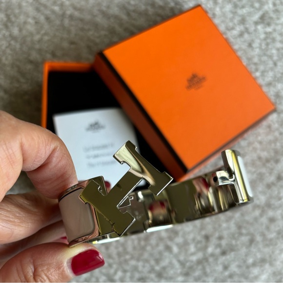 Hermes Clic H Bracelet White - Picture 3 of 15